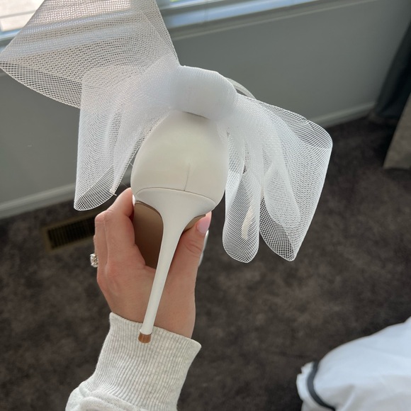 Steve Madden - Valenteen White Satin Mesh Bow Pointed-Toe Ankle Strap Pumps - Picture 11 of 11